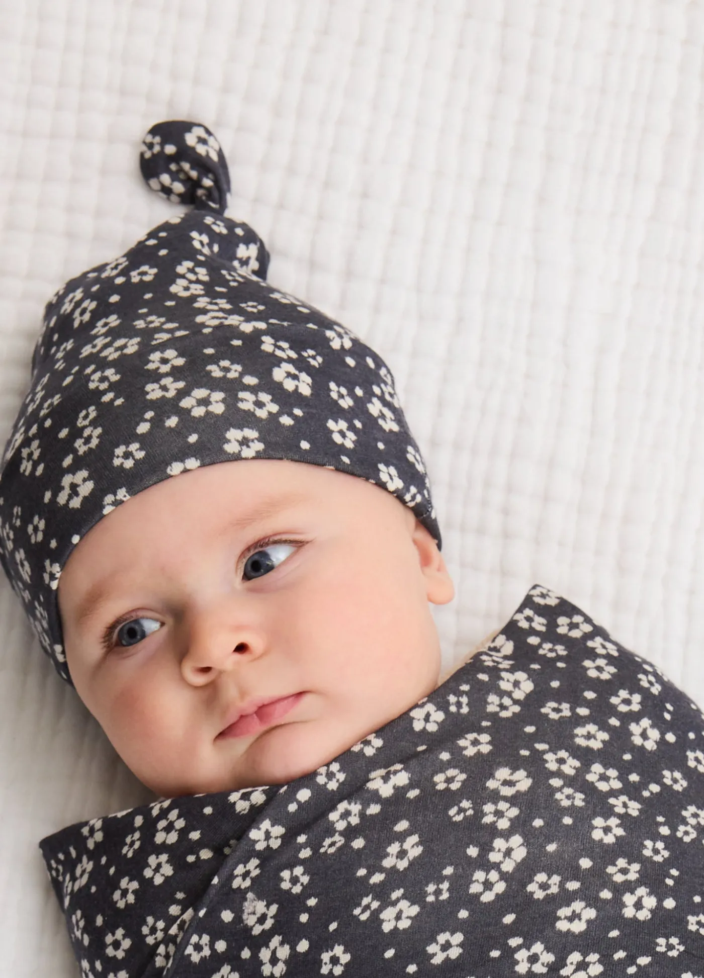 Hatch X Solly Baby Swaddle Hat Set