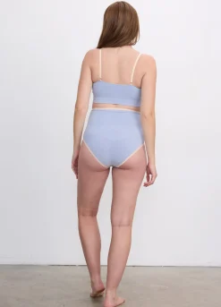 The Seamless Belly Brief