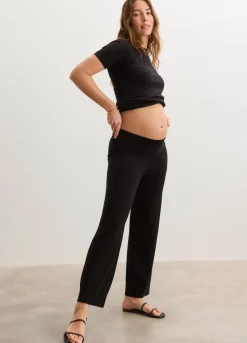 The Softsculpt Knit Crop Pant
