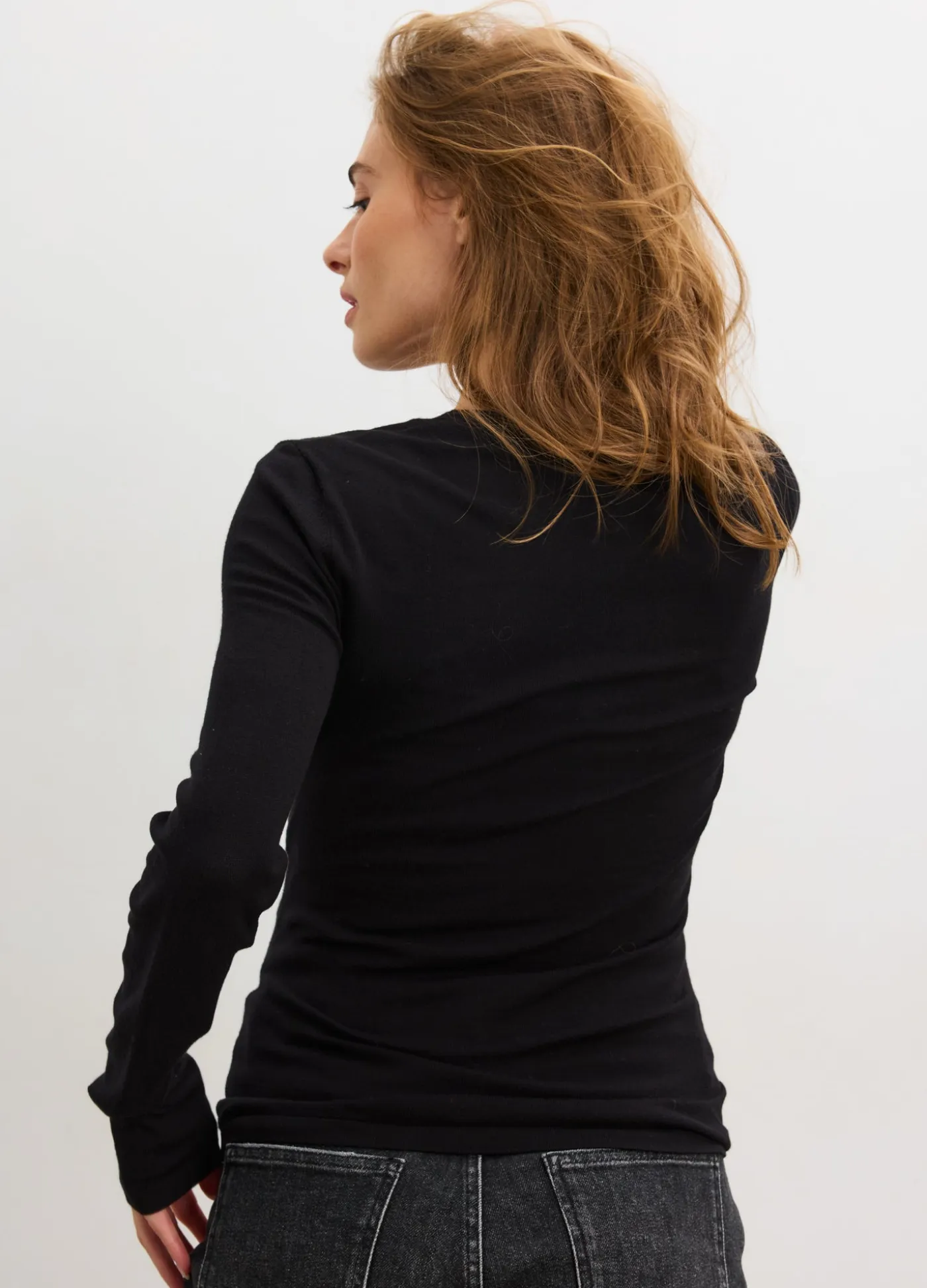 The Softsculpt Knit Long Sleeve Tee