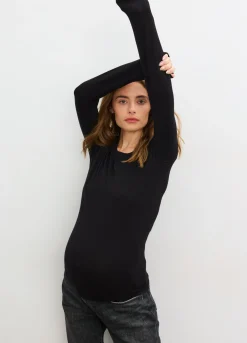 The Softsculpt Knit Long Sleeve Tee