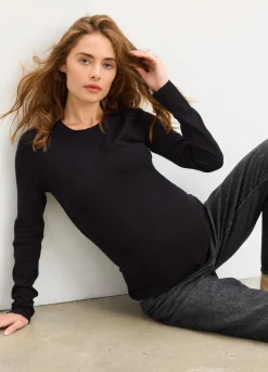 The Softsculpt Knit Long Sleeve Tee